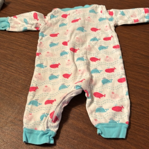 Set of 2 long sleeve sleepers. Koala Baby and Falls Creek Baby Brands - Picture 10 of 10